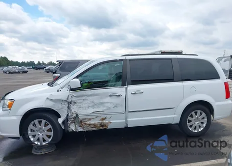 2016 Chrysler Town & Country Touring z USA, uszkodzony, nr VIN 2C4RC1BGXGR222379